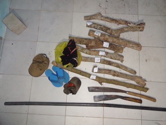 Hung khí trong vụ hỗn chiến được thu giữ. Ảnh cơ quan công an cung cấp.