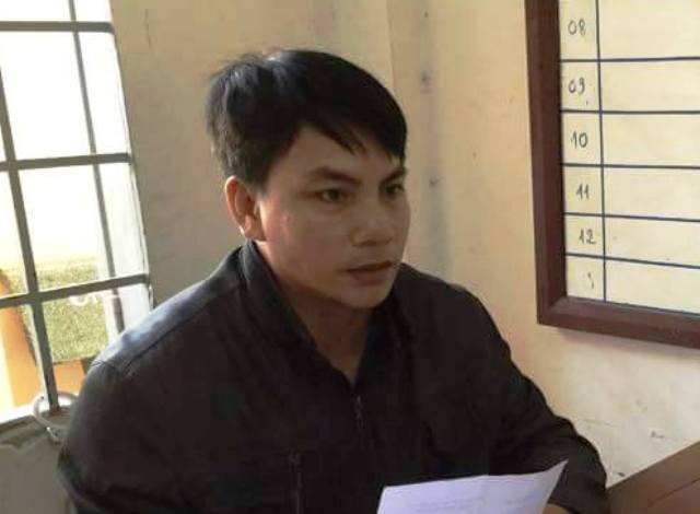 Nhot ban tinh vao nha ve sinh sau khi quan he roi cuop xe hinh anh