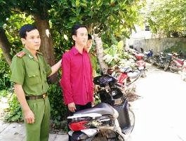 Ke tron truy na mang 2 xe tay ga cua nguoi tinh di cam hinh anh