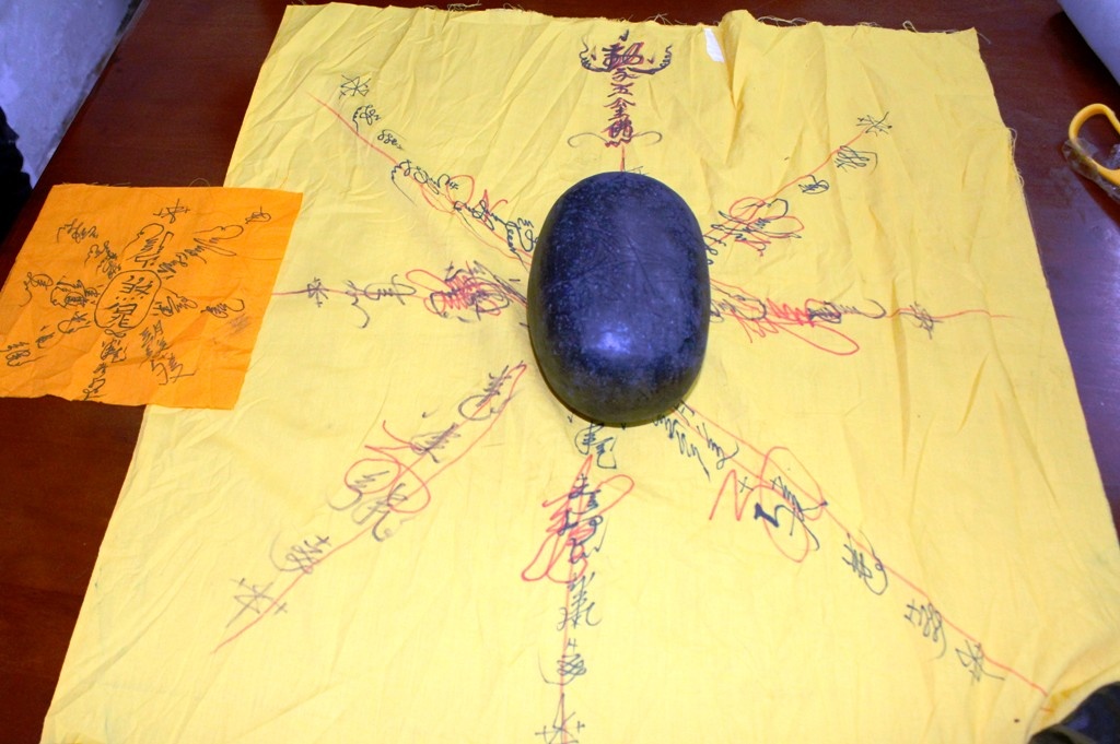 Lua ban 'da thien thach' gia 1,7 trieu USD hinh anh