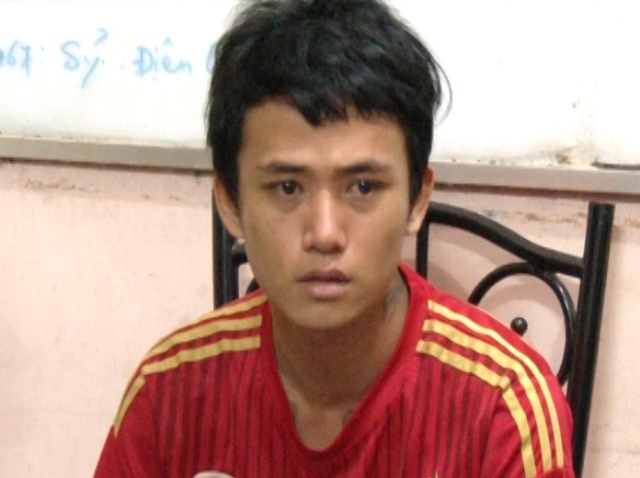 Dam dao vao co nguoi dan ong giua khuya hinh anh