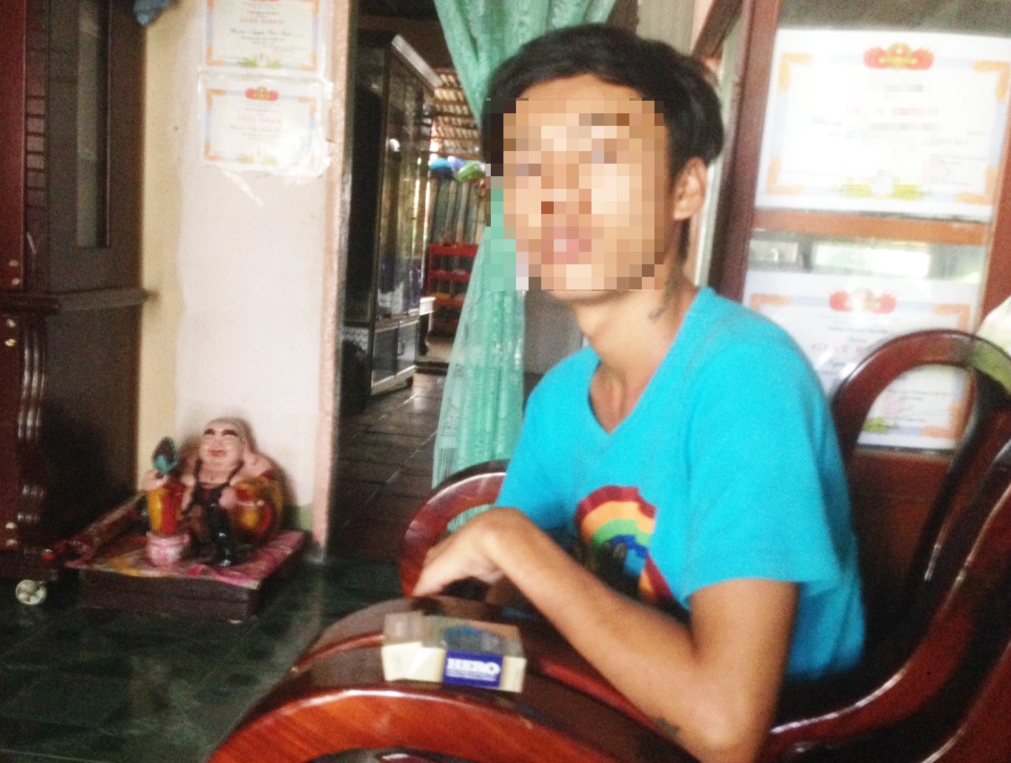 Cuoi vo o tuoi 14 va bi kich moi tinh tre con hinh anh