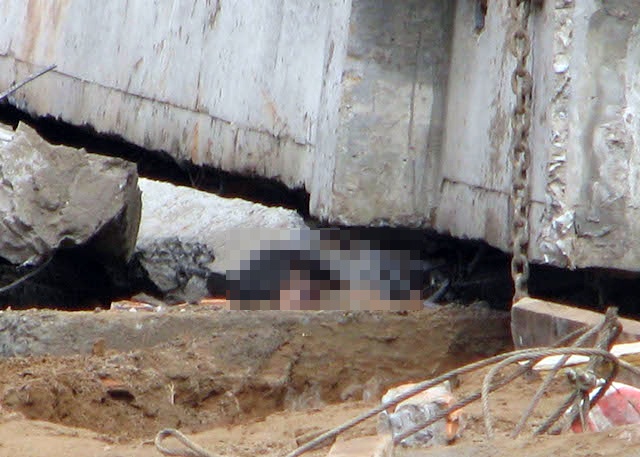 Nạn nhân tử vong là anh Trương Văn Hạn (33 tuổi, ngụ huyện Phong Điền, TP Cần Thơ). 