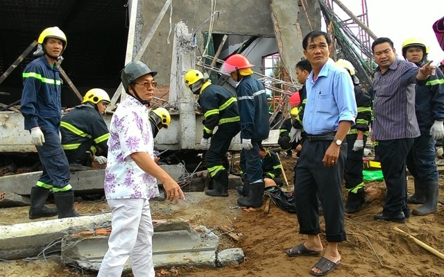 Hiện trường vụ tai nạn gây chết người tại công trình nhà hàng tiệc cưới. Ảnh Minh Anh