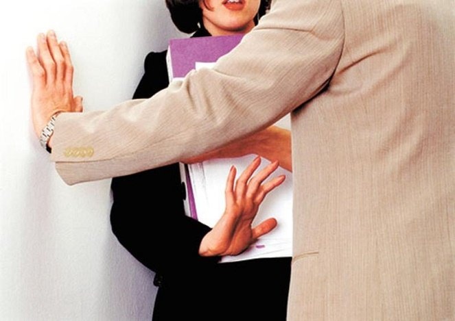 Ky luat truong tram y te quay roi tinh duc hinh anh