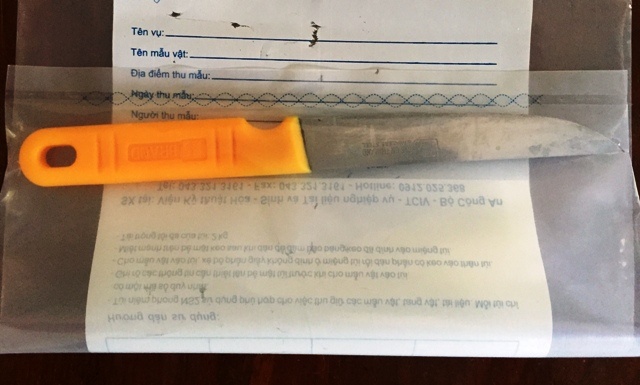 Con dao nghi phạm sử dụng tấn công các cô gái. Ảnh cơ quan công an cung cấp