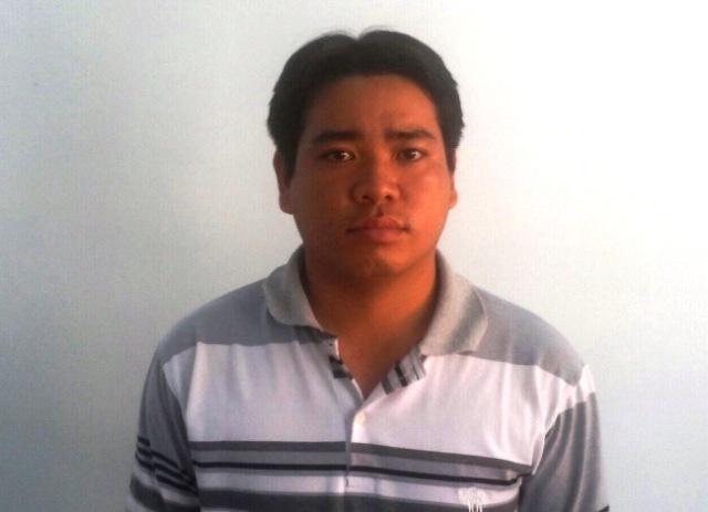 Gia la cong an, lua lay iPhone cua ban gai moi quen hinh anh