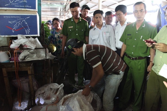 Phat hien hang tram kg noi tang khong nguon goc hinh anh
