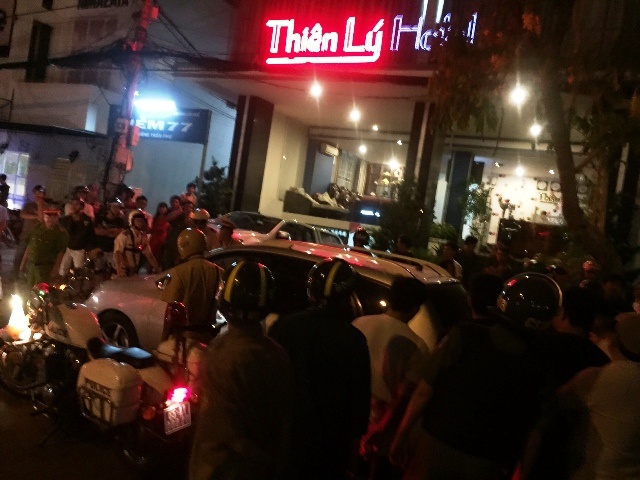 nguoi vi pham yeu cau CSGT vao khach san lam viec anh 2