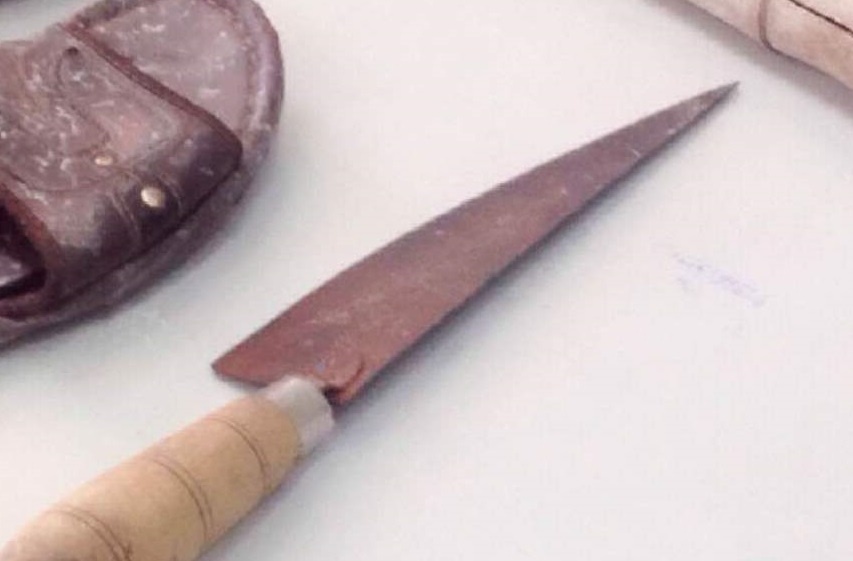 Cuu 3 con nho, nguoi cha bi dam chet hinh anh