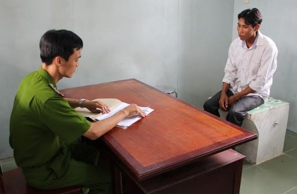 Ném con vào lửa ảnh 1 Nem con vao lua anh 1