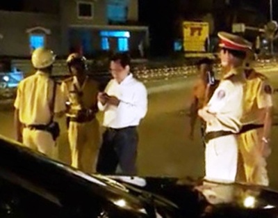 Thuc hu vu CSGT Can Tho ‘thien vi bac si say ruou' hinh anh