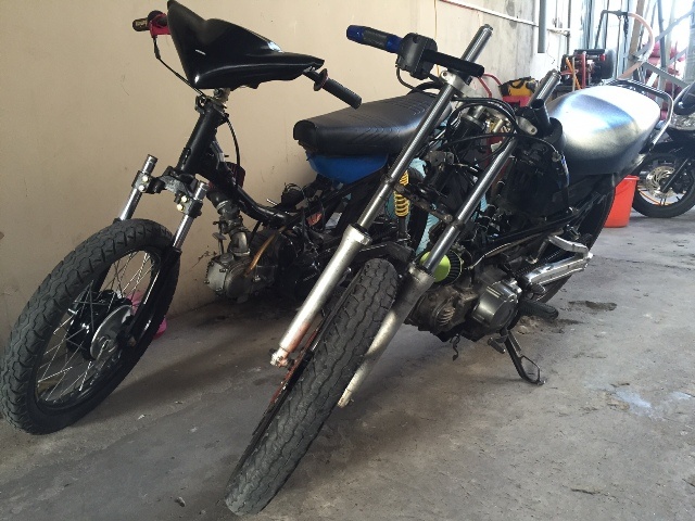 100 canh sat bat nhom thanh nien chan quoc lo dua xe hinh anh