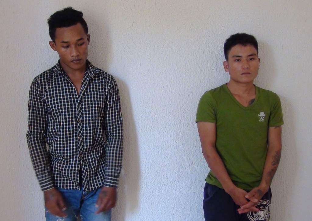 Cuop giay chuyen vang anh 1