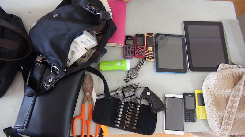 Ke trom tang tru sung rulo hinh anh