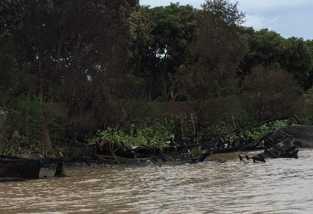 chay 13 tau du lich anh 1