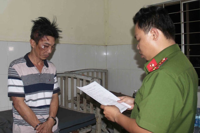 Ga hang xom giet be gai bo xac vao lu nuoc bi bat giam hinh anh