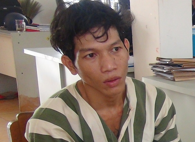 Ten trom doi iPhone 6 lay sung rulo phong than hinh anh