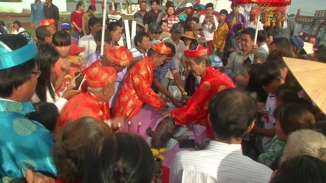 Tien Giang chon cat ca ong mac luoi tren bien hinh anh