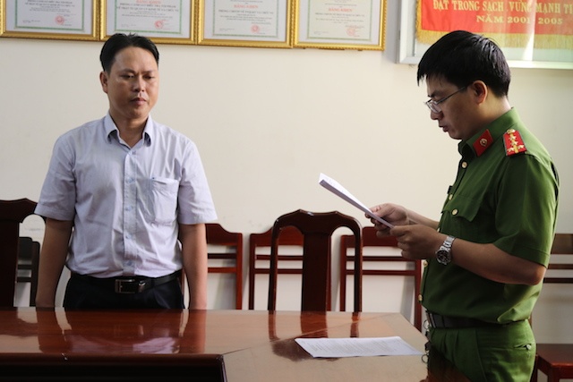 Thanh tra giao thong tham gia duong day bao ke co to chuc hinh anh