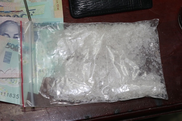 Vo dang mang thai nho chong buon ma tuy hinh anh