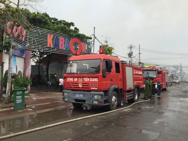 Chay quan karaoke lon nhat Tien Giang hinh anh