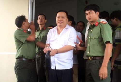 Quan ham trung tuong o noi lam viec cua vi giam doc tu nhan hinh anh