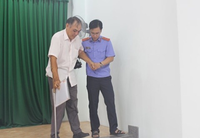 Đòi bồi thường oan sai ảnh 1 Doi boi thuong oan sai anh 1