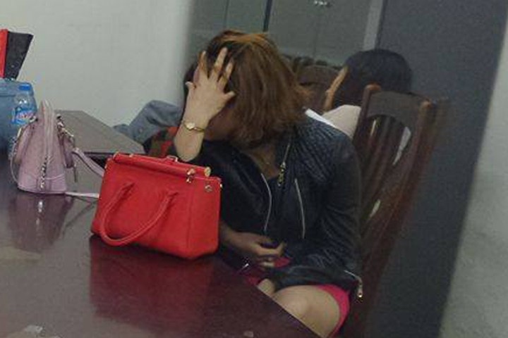 Ham 'cua la', ong lao bi trom sach vi tien trong nha nghi hinh anh