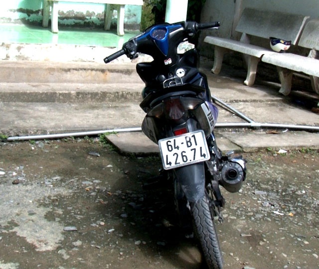 Cuop giat tui xach anh 2