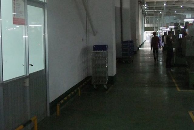 Bị đồng nghiệp cầm kéo đâm thủng tim ảnh 1 Bi dong nghiep cam keo dam thung tim anh 1