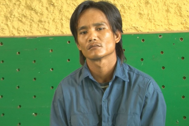 Mat mang vi den nha ban nhau danh nhau hinh anh