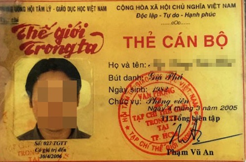 Vi pham giao thong, mao danh phong vien 'doa' canh sat hinh anh