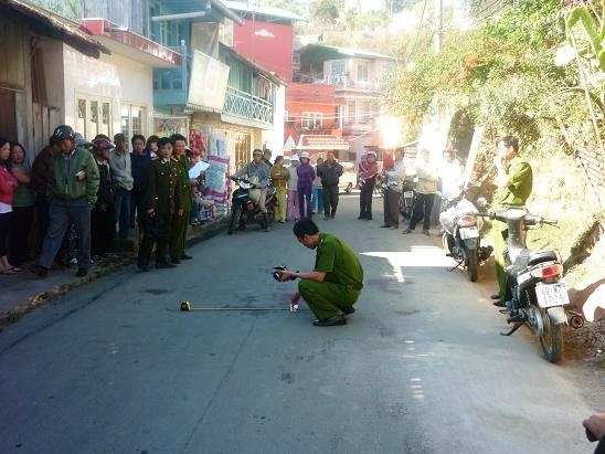 Anh doat mang em sau khi choi Tet ve hinh anh