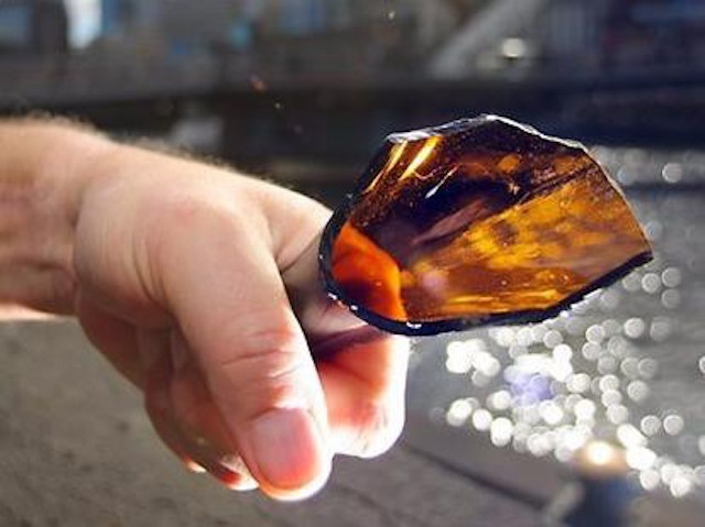 Dap chai bia, dam chet chong ho trong con say hinh anh