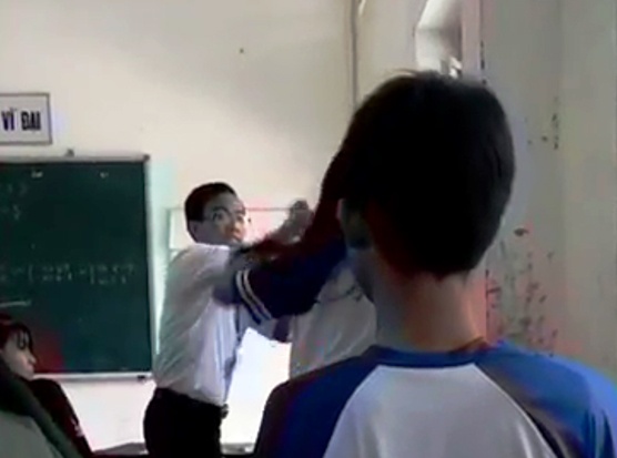 thấy giáo đánh học sinh  ảnh 2 thay giao danh hoc sinh anh 2