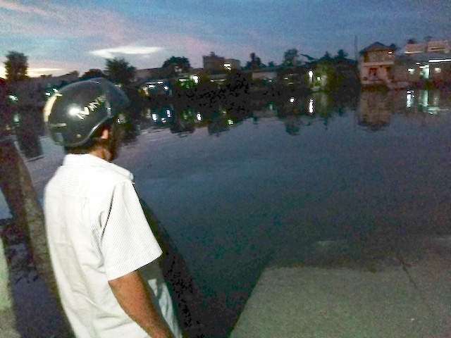 Chim do dua ruoc hoc sinh, 17 nguoi thoat chet hinh anh