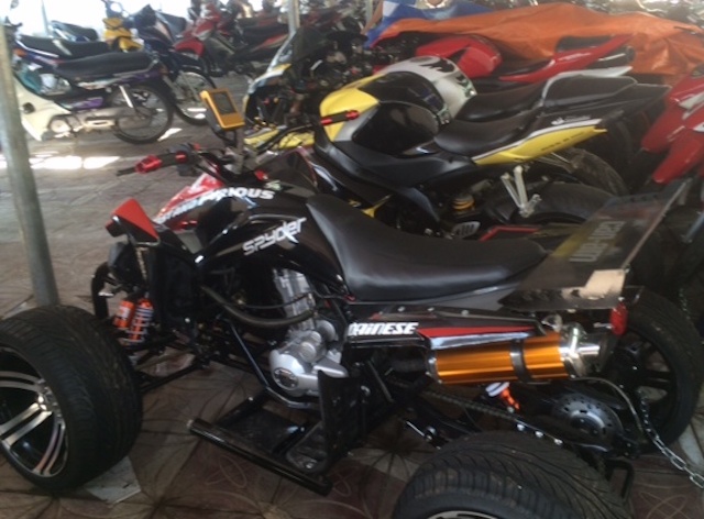 Tich thu 8 moto phan khoi lon nhap lau tri gia hang ty dong hinh anh