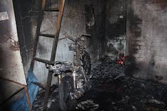 Sau tieng cai va, doi nam nu boc chay trong phong tro o mien Tay hinh anh