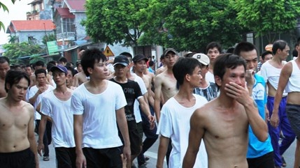 Nhieu hoc vien cai nghien bi kich dong tron trai giua khuya hinh anh