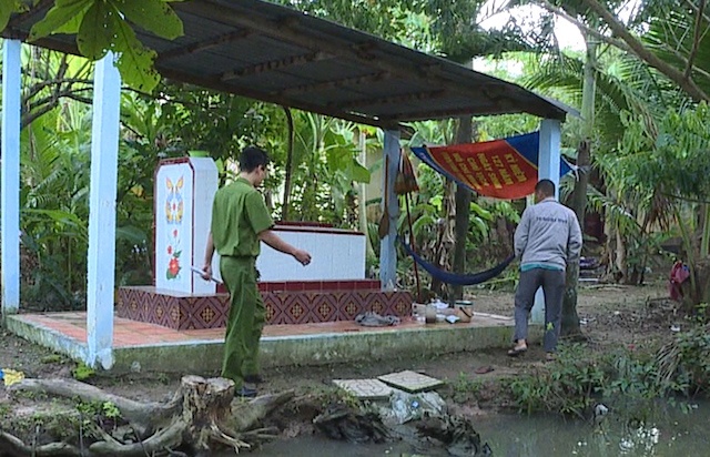Truy bat nghi can doat mang anh trai roi bo tron hinh anh