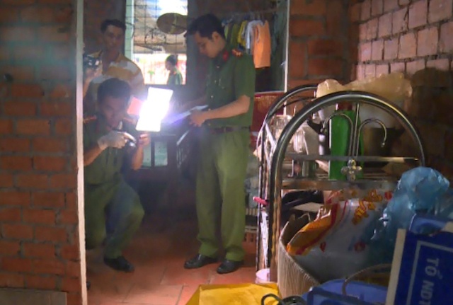 Nguoi phu nu tu vong sau tieng keu that thanh giua dem hinh anh