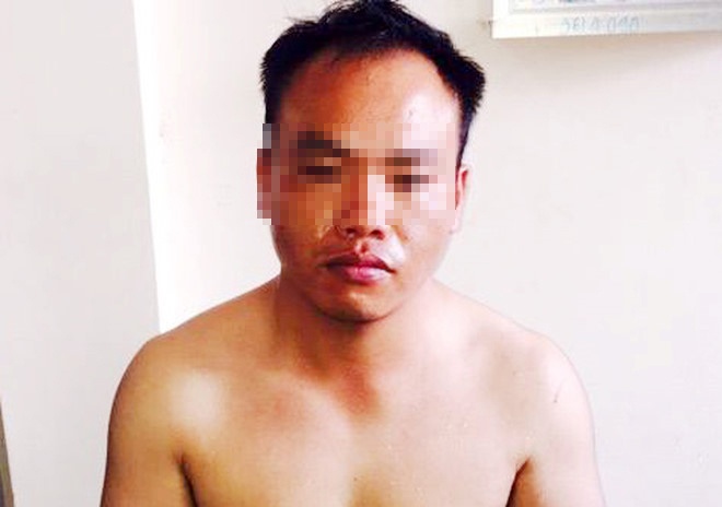Ke trom oto cua nha bao o mien Tay nghi bi tam than hinh anh
