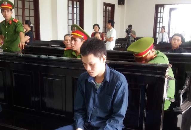 Mang an 13 nam tu vi cam ma tau truy sat 'tinh dich' giup ban hinh anh