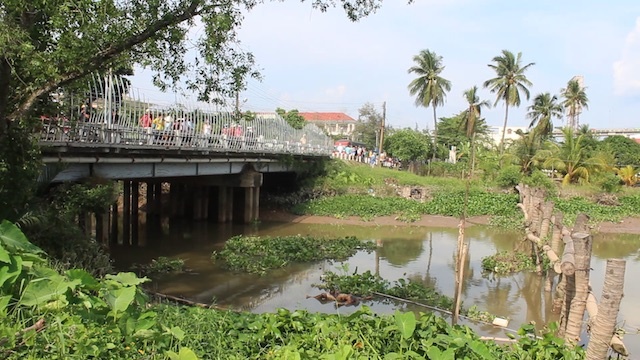 Mot phu nu duoc phat hien chet loa the troi song hinh anh