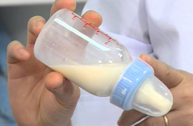 Dieu tra nguyen nhan be gai 9 thang tuoi tu vong nghi bi sac sua hinh anh