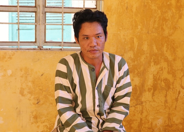 Con nghien cam keo de doa cuop xe om hinh anh