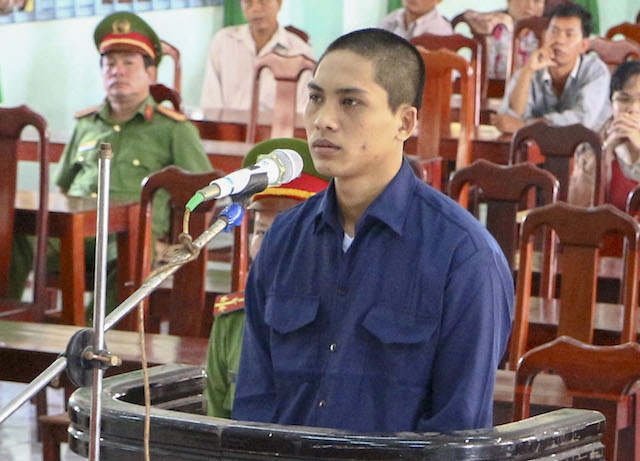 Giet me nguoi yeu roi bo tron sang Campuchia hinh anh