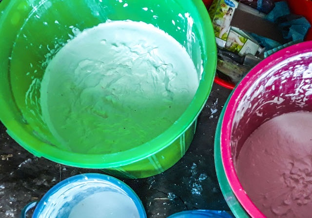 Kem lam dep duoc tron hoa chat o mien Tay hinh anh