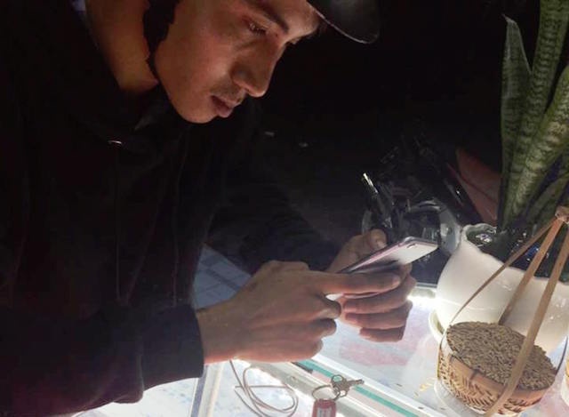 Camera nhan dang nghi pham cuop 2 iPhone o mien Tay hinh anh